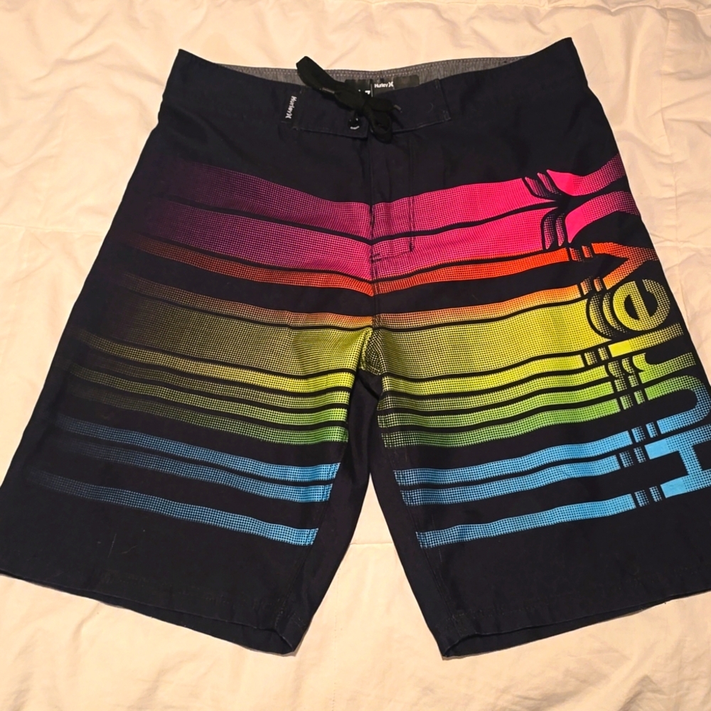 LIKE NEW Hurley boardshorts, size 14/27